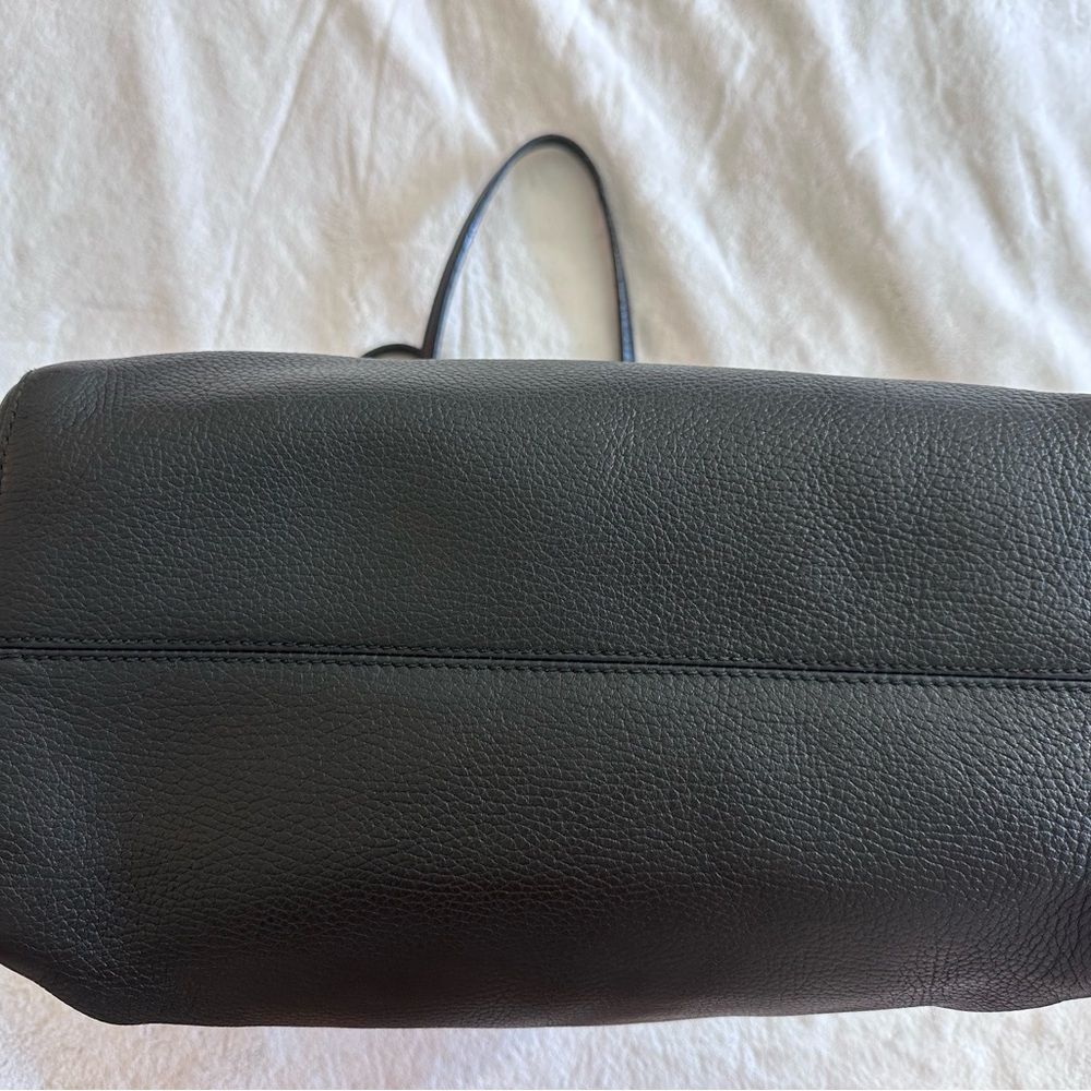 Gucci Black Leather Tote Bag - Picture 6 of 11